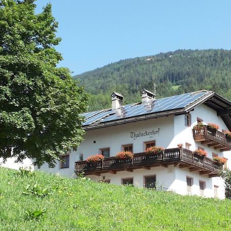 Gruppenhaus Thalackerhof Brunico Kültér fotó